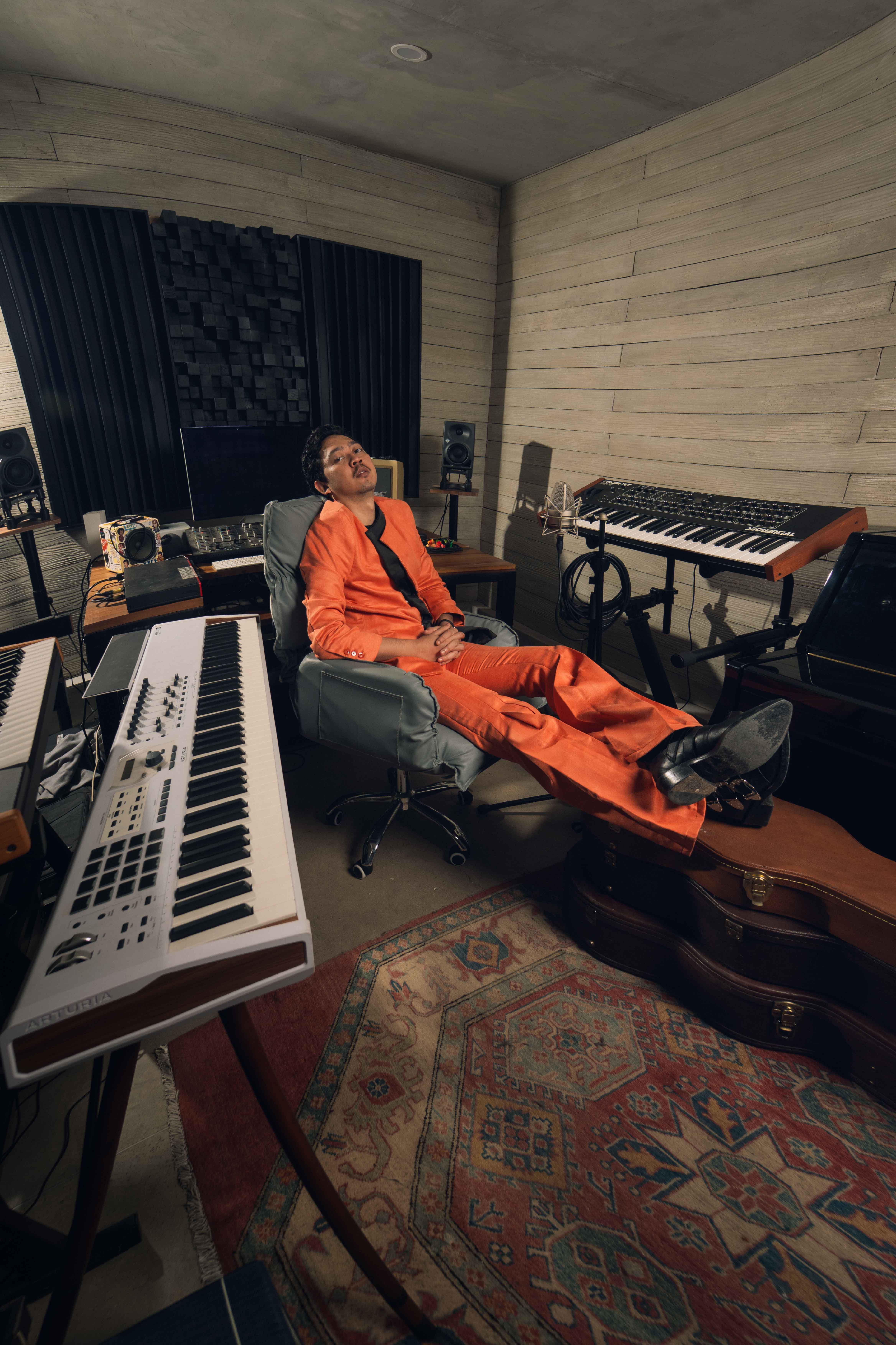 Pamungkas Rilis Single “Putus” yang Lahir dari Rasa Khawatir dalam Hubungan